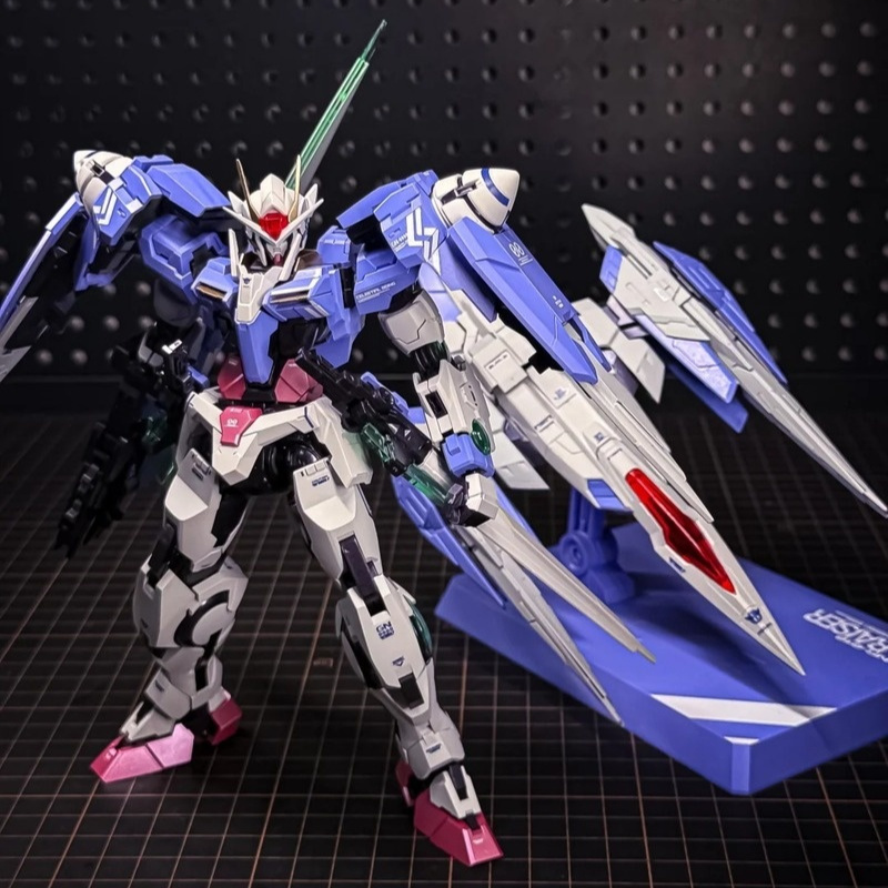 Model Kit Eva - New Menghu Model MB 1/100 00